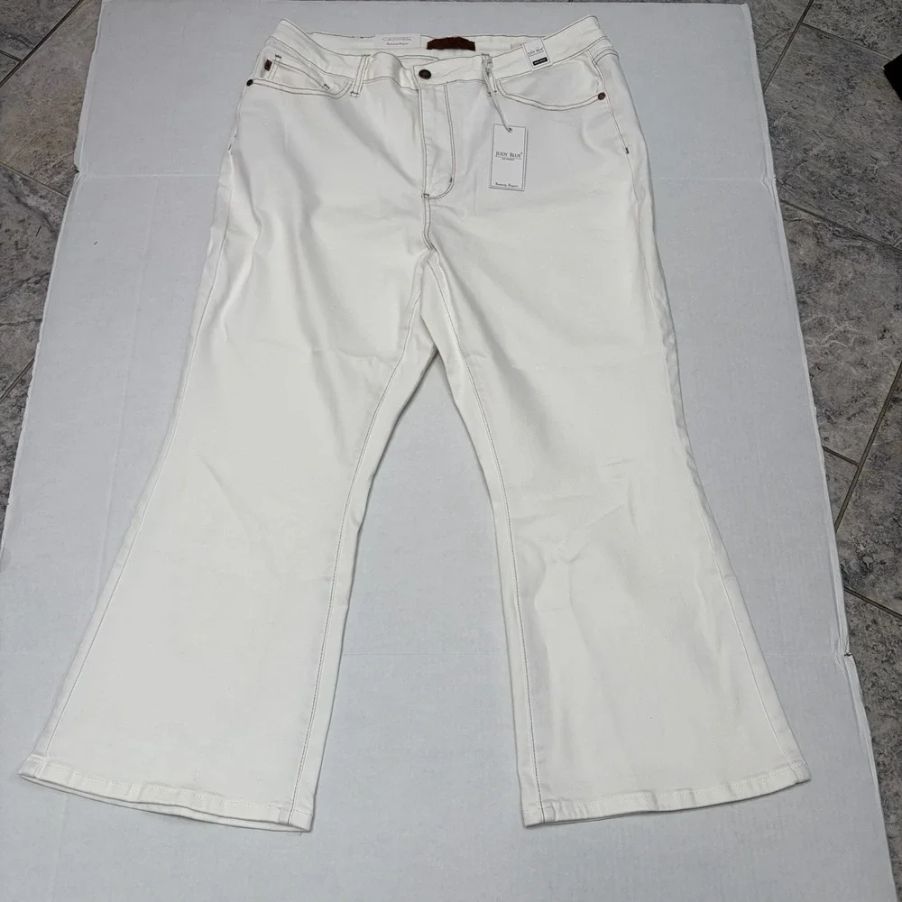 Judy Blue NWT Hi-Rise‎ Kick Flare White Denim Jeans Size 20W Style#881080